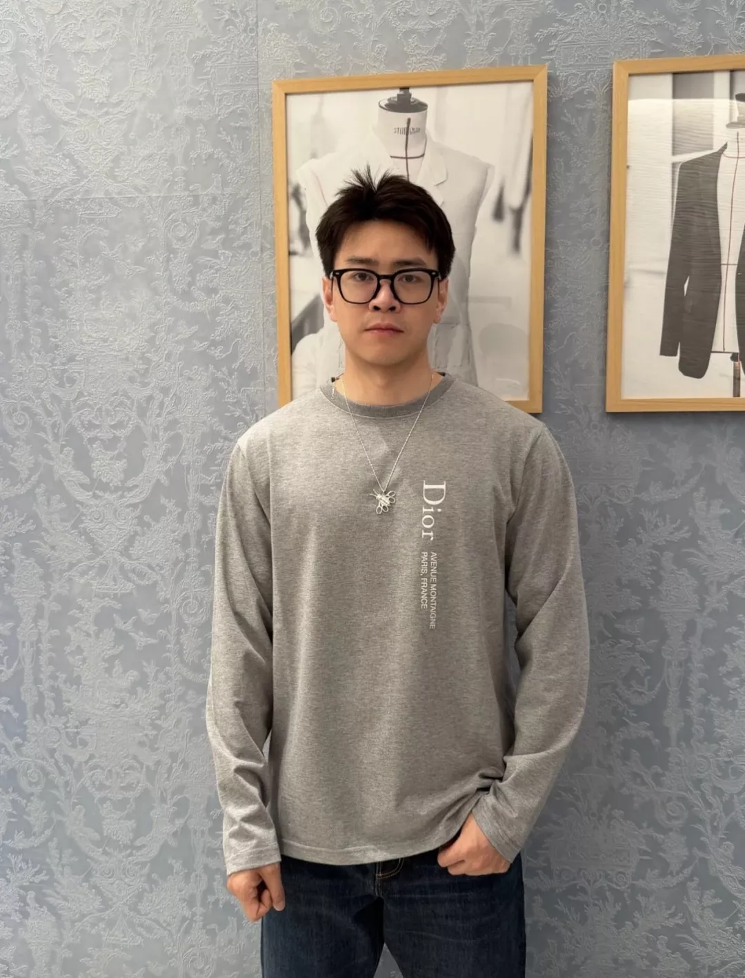 디올 그레이 코튼 자수 남녀공용 긴소매 티셔츠 상세 이미지 15