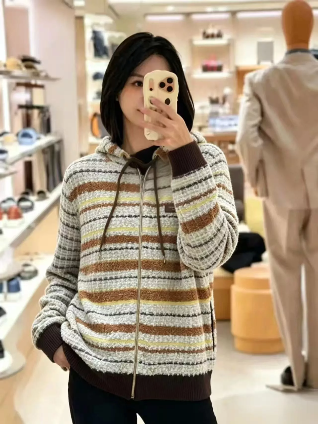 루이비통 스트라이프 가죽 패치 남녀공용 니트 재킷 상세 이미지 18