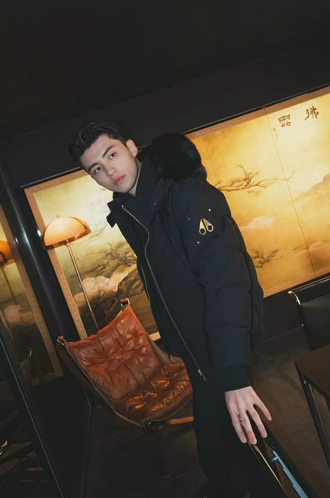 무스너클 두툼한 봄버 스타일 남녀공용 쇼트 패딩 상세 이미지 27
