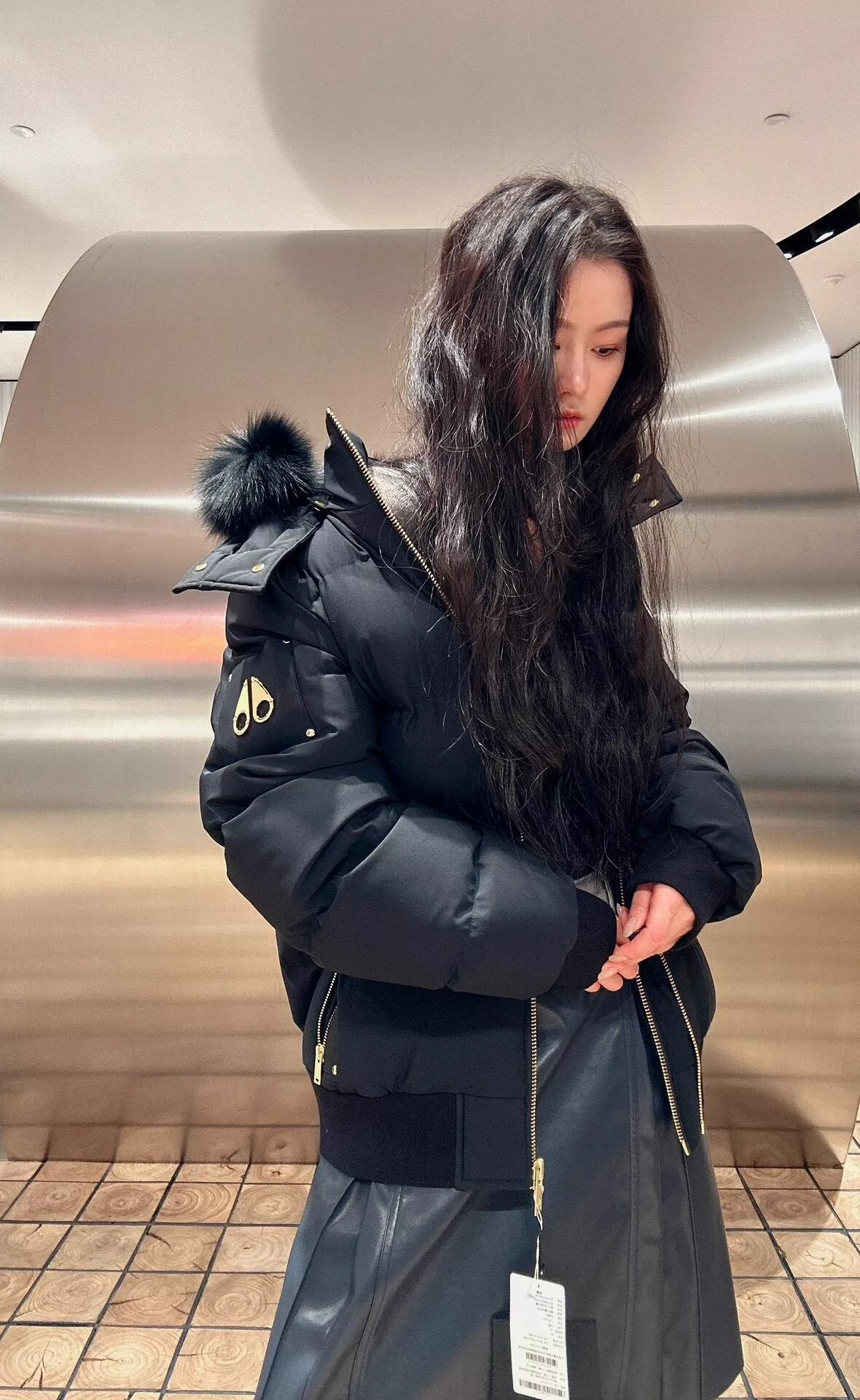 무스너클 두툼한 봄버 스타일 남녀공용 쇼트 패딩 상세 이미지 30
