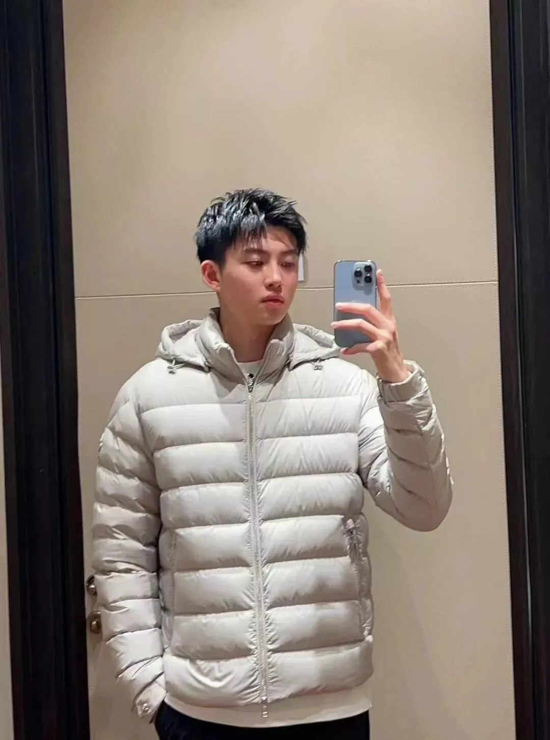 몽클레어 후드 쇼트 패딩 남녀공용 쇼트 패딩 상세 이미지 51