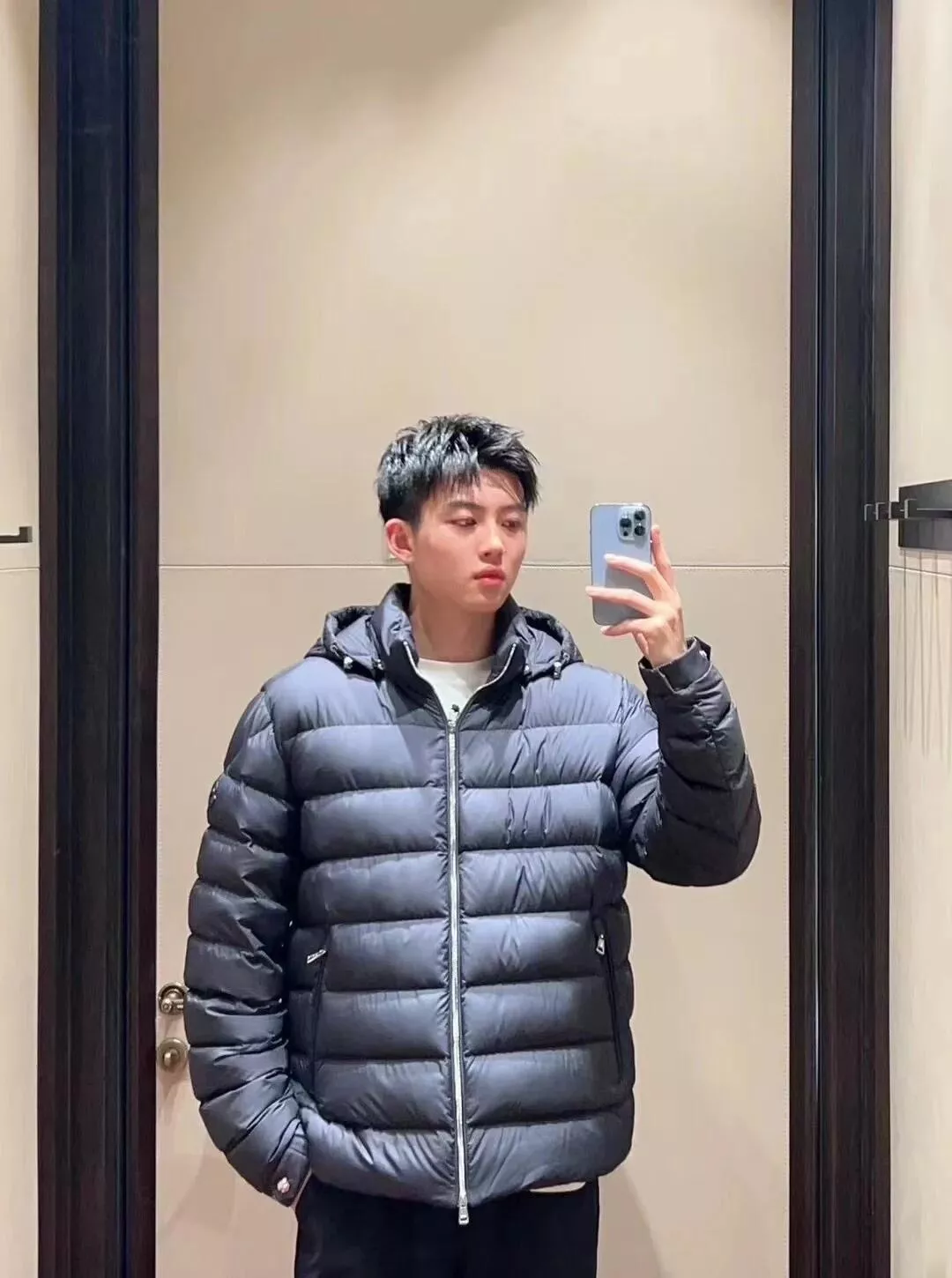 몽클레어 후드 쇼트 패딩 남녀공용 쇼트 패딩 상세 이미지 54