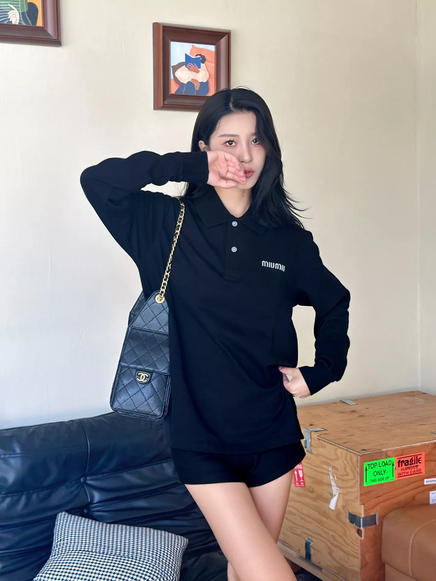 미우미우 클래식 자수 로고 남녀공용 긴소매 티셔츠 상세 이미지 11
