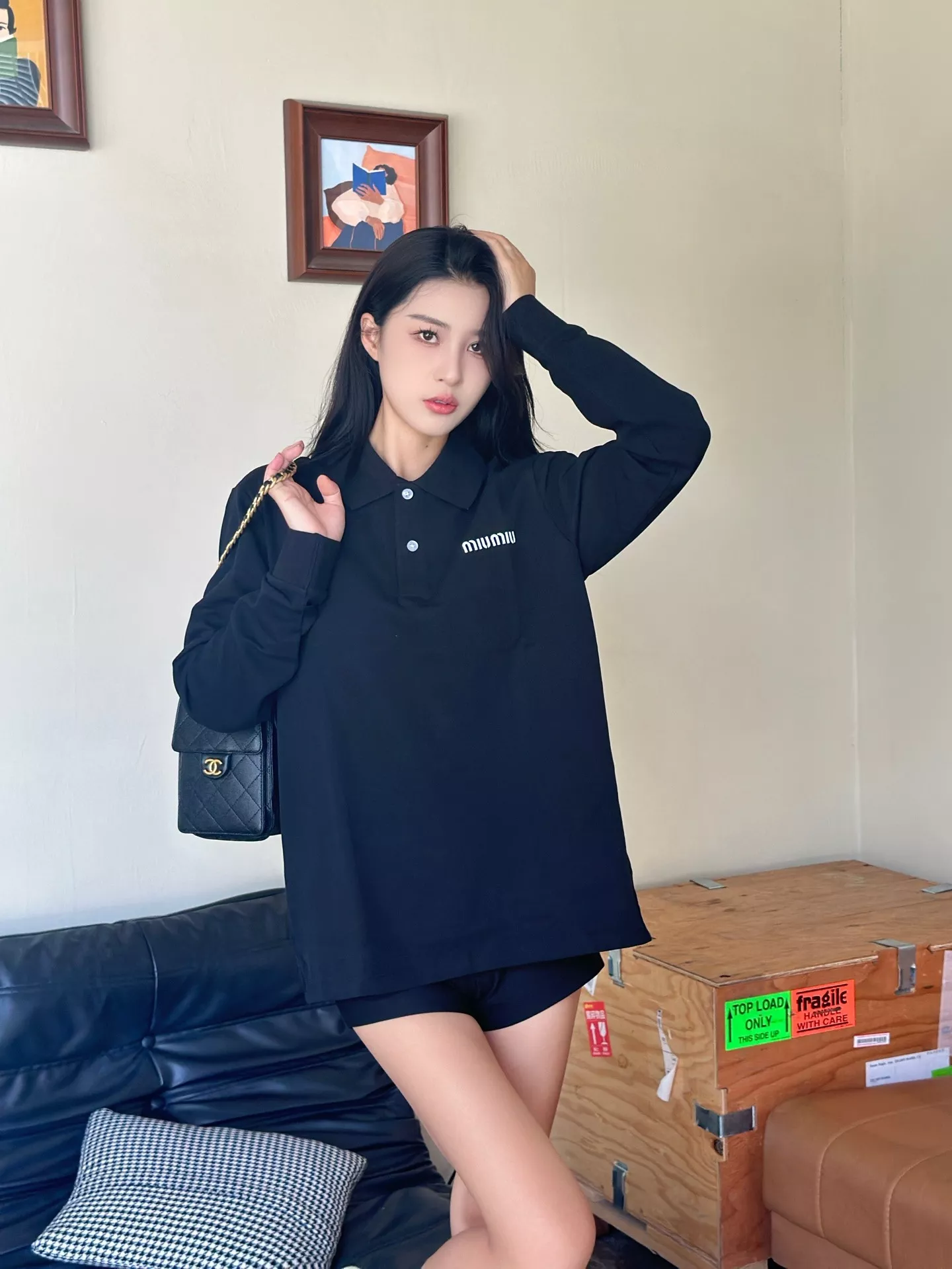 미우미우 클래식 자수 로고 남녀공용 긴소매 티셔츠 상세 이미지 12