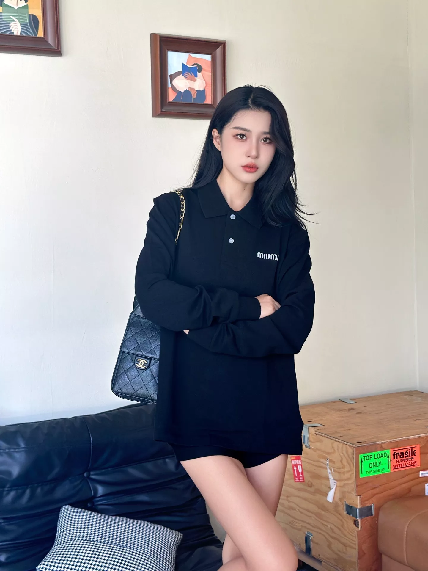 미우미우 클래식 자수 로고 남녀공용 긴소매 티셔츠 상세 이미지 16