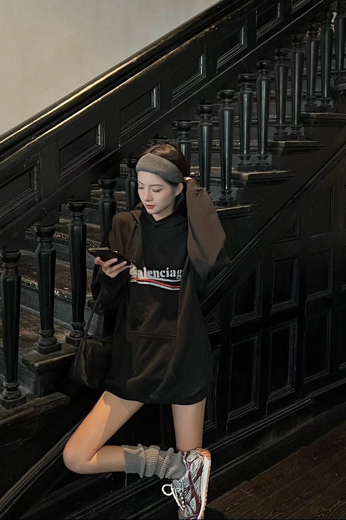 발렌시아가 퍼지 콜라 프린트 남녀공용 후드 티셔츠 상세 이미지 16
