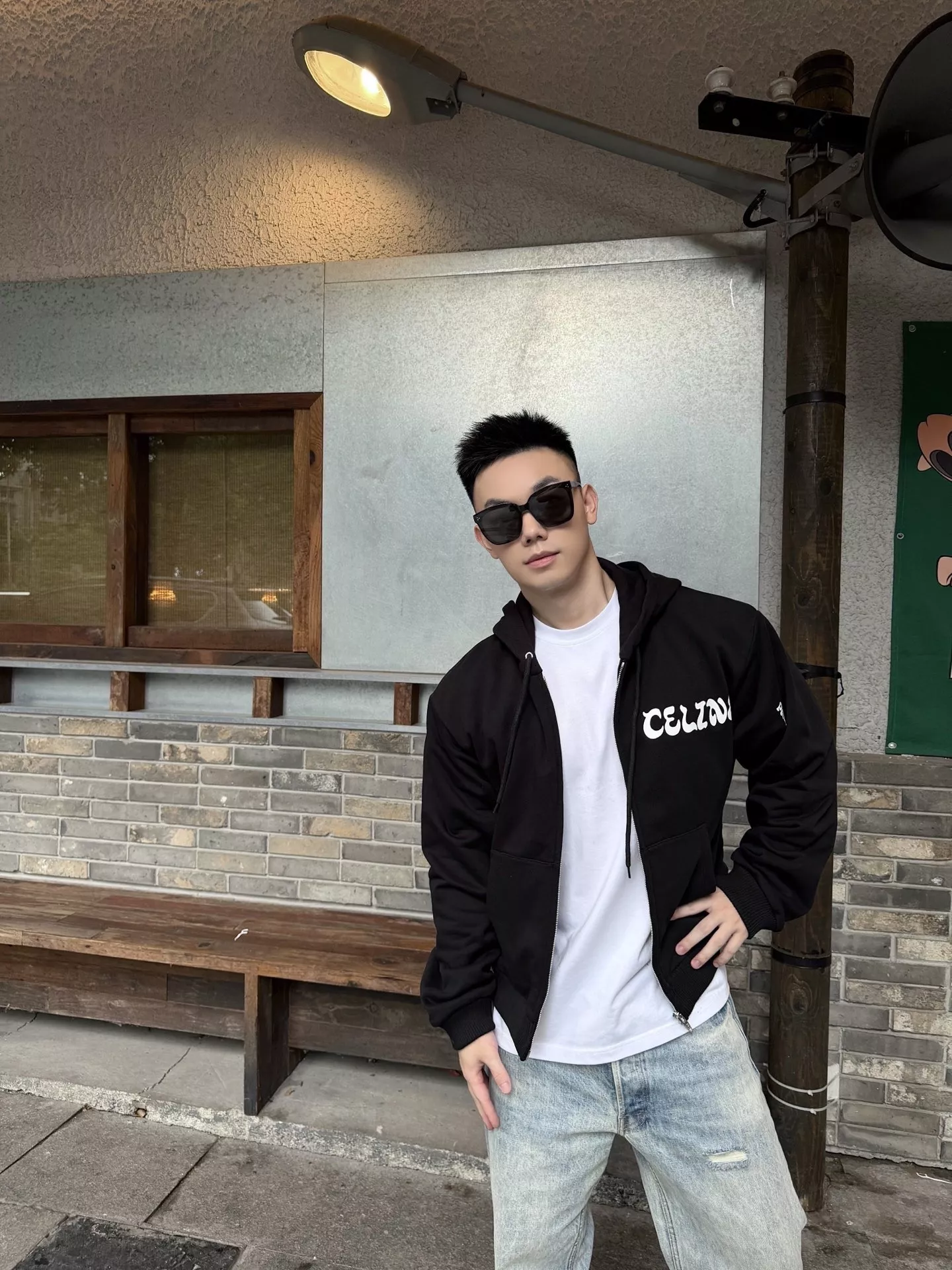 셀린느 카툰 로고 프린트 집업 남녀공용 후드 재킷 상세 이미지 11