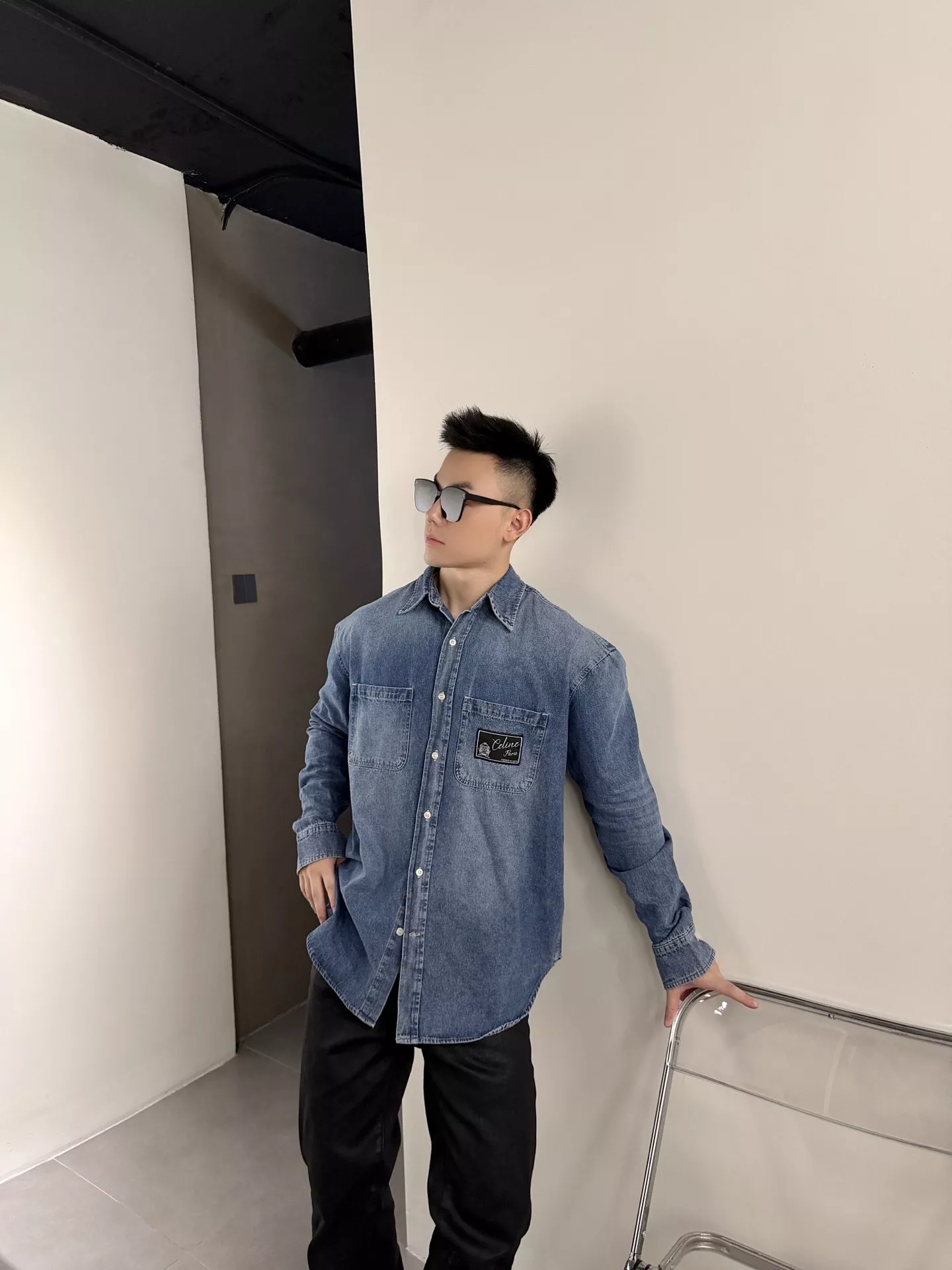 셀린느 포켓 라벨 워싱 남녀공용 긴소매 데님 셔츠 상세 이미지 11