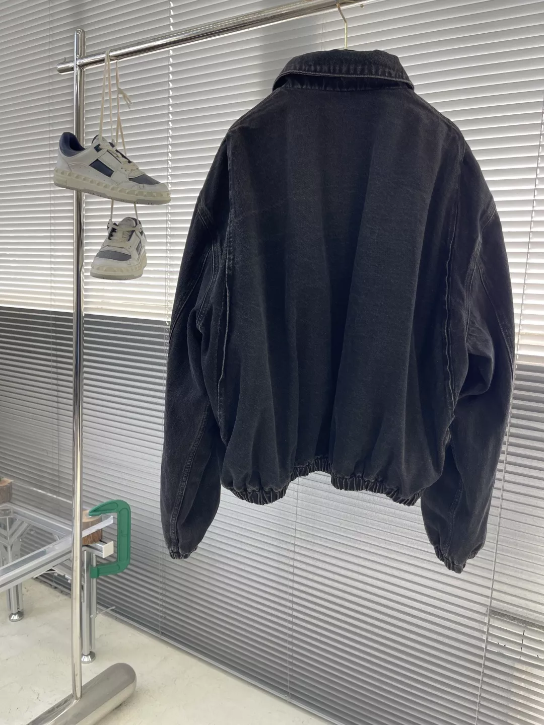 프라다 삼각 로고 패딩 데님 남녀공용 데님 재킷 상세 이미지 3