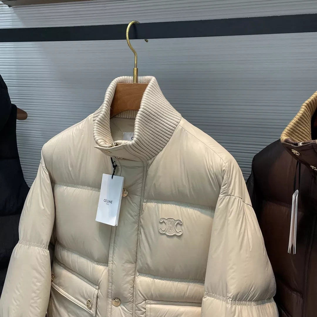 셀린느 하이넥 나일론 자수 여성용 쇼트 패딩 상세 이미지 3