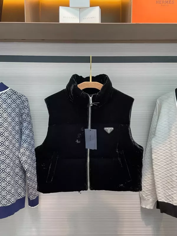 프라다 블랙 벨벳 숏 여성용 패딩 조끼