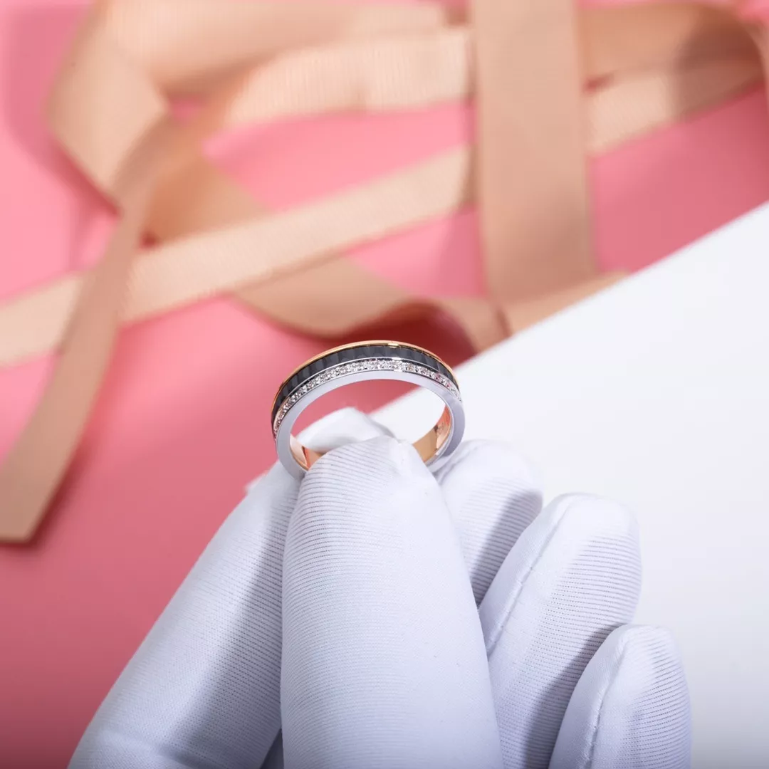 부쉐론 블랙 세라믹 다이아 반지 상세 이미지 9