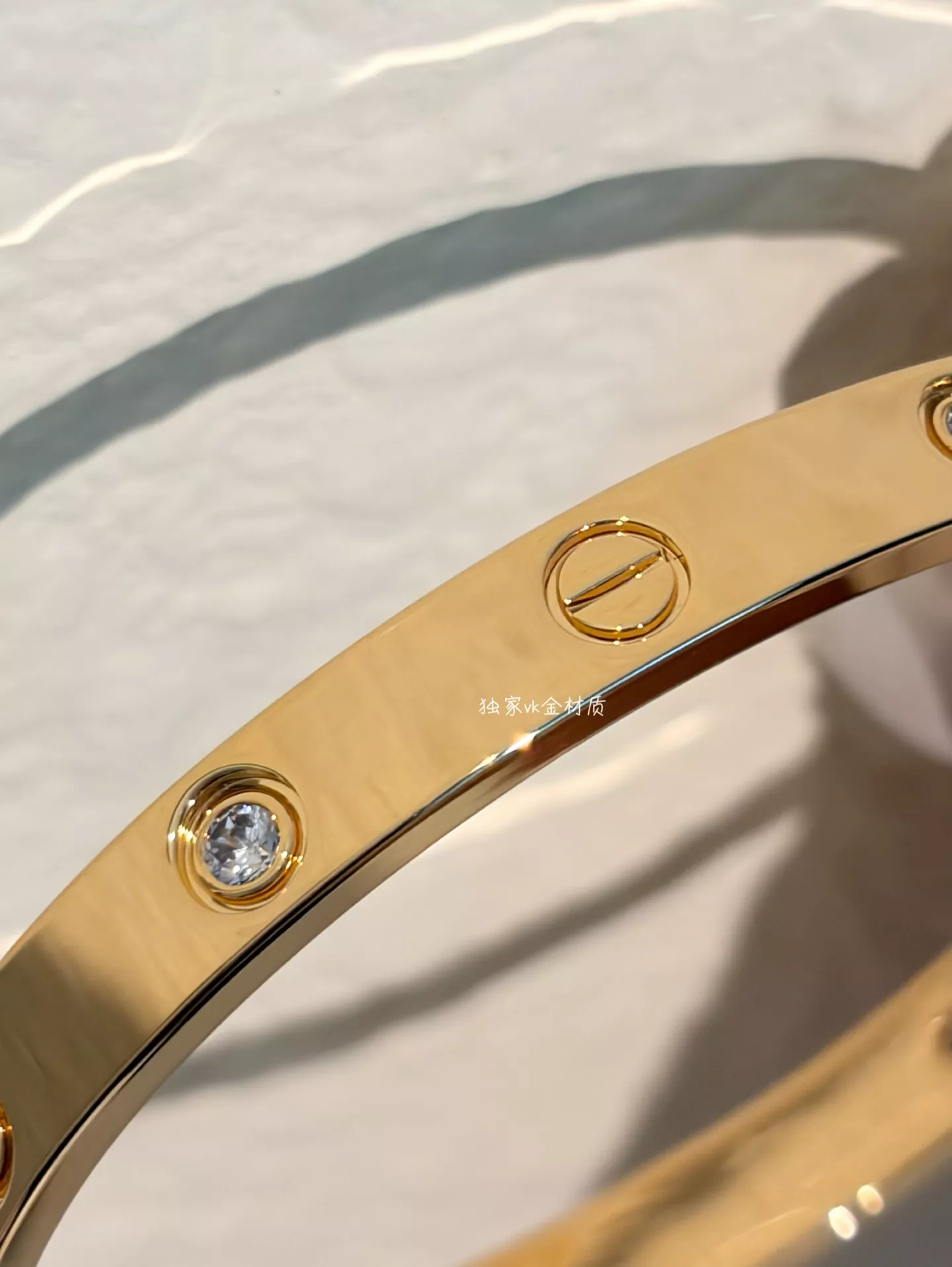 까르띠에 러브 와이드 4다이아 팔찌 상세 이미지 24