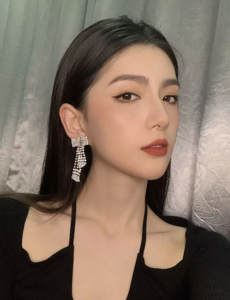셀린느 풀 큐빅 리본 태슬 귀걸이 상세 이미지 11