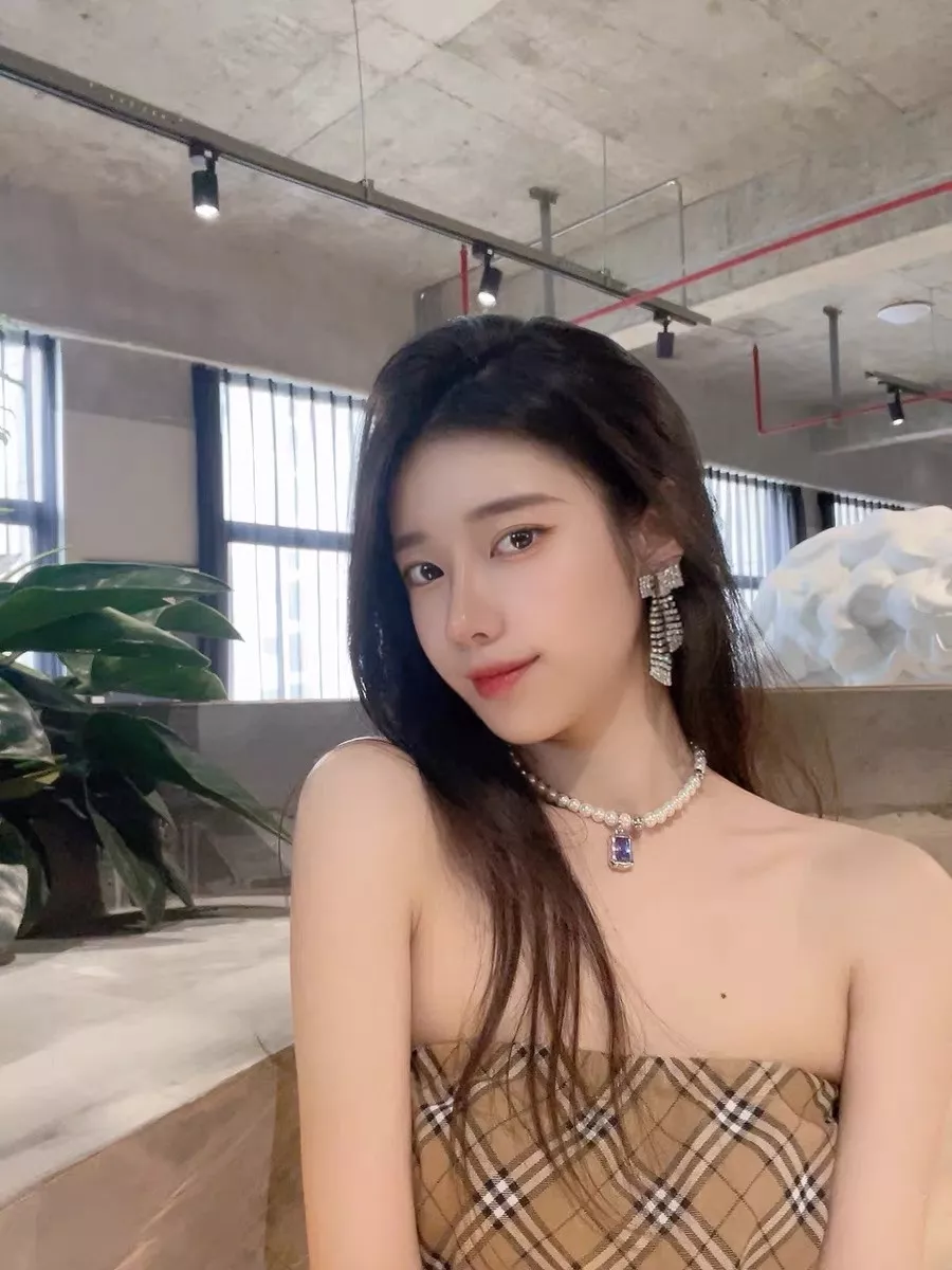셀린느 풀 큐빅 리본 태슬 귀걸이 상세 이미지 23