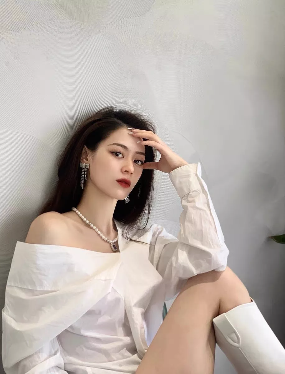 셀린느 풀 큐빅 리본 태슬 귀걸이 상세 이미지 25
