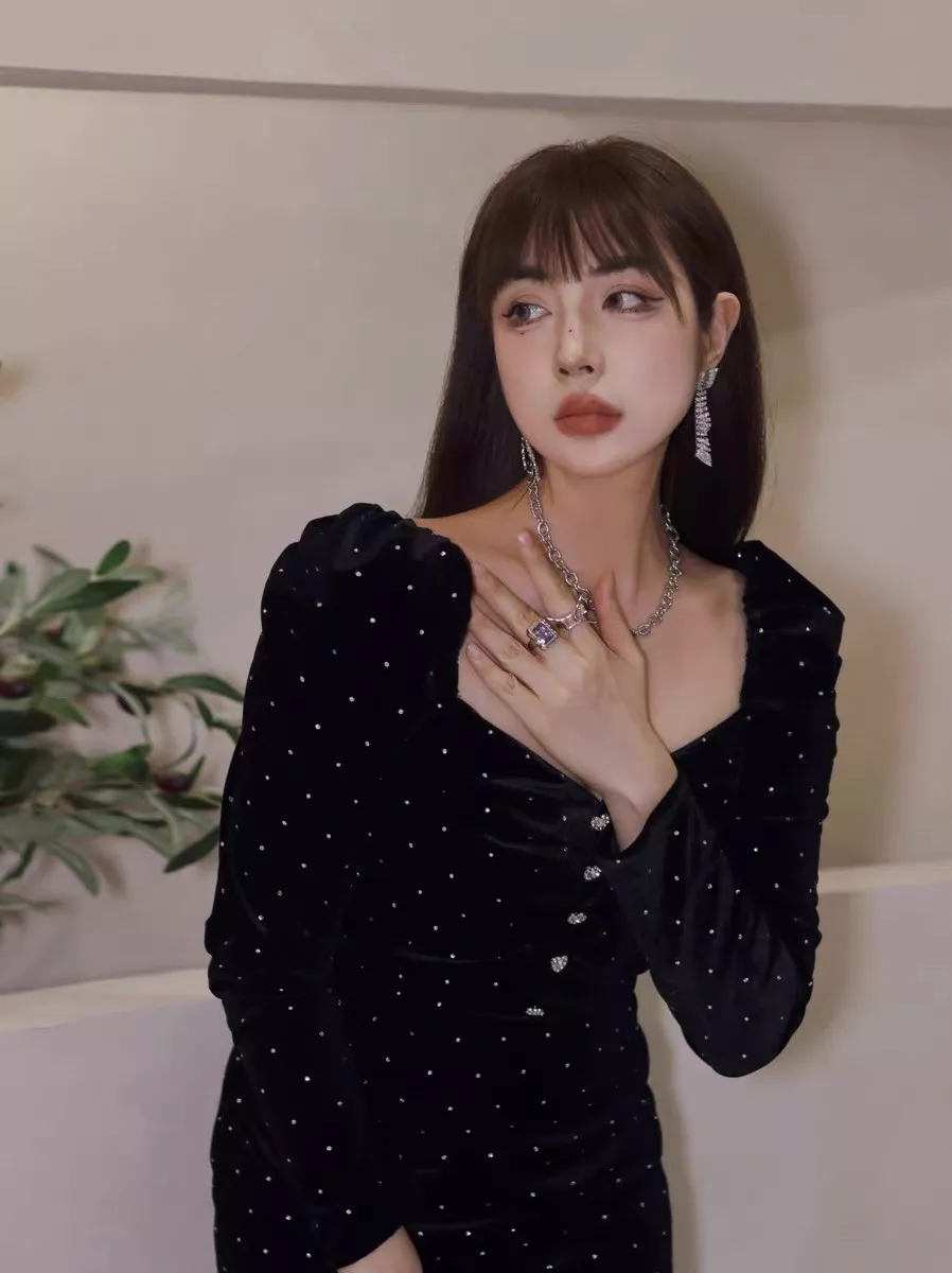 셀린느 풀 큐빅 리본 태슬 귀걸이 상세 이미지 56