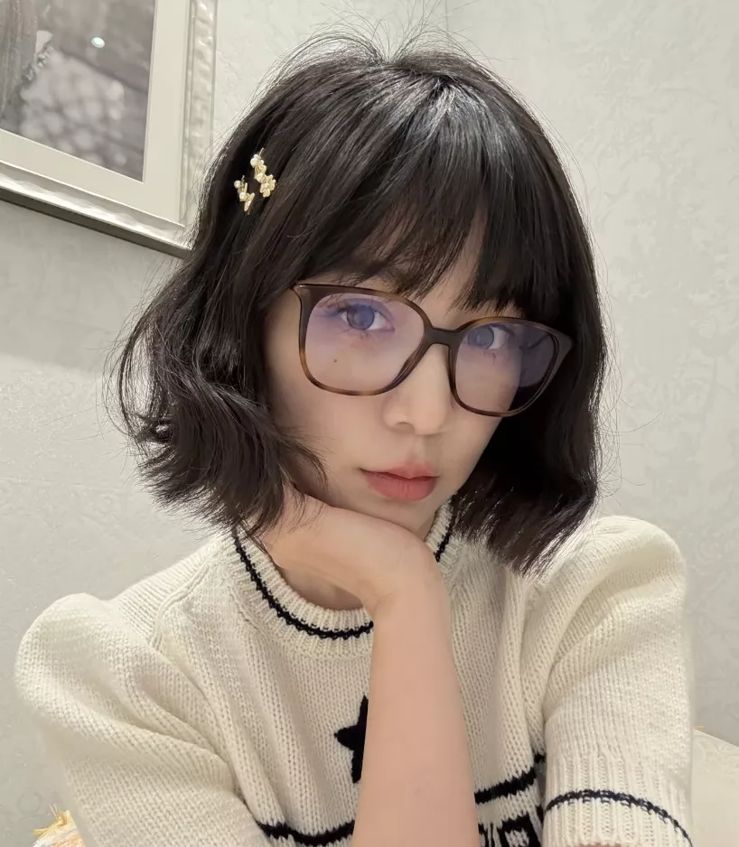 디올 블랙 보드 소재 스퀘어 프레임 상세 이미지 30