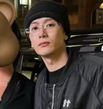 까르띠에 무테 금속 광학 렉탱글 프레임 상세 이미지 36