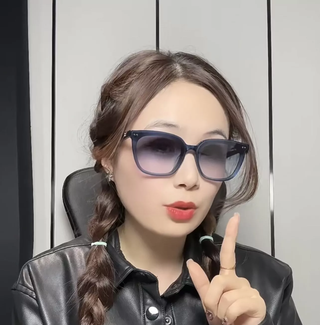 젠틀몬스터 나일론 렌즈 보드 선글라스 스퀘어 프레임 상세 이미지 57