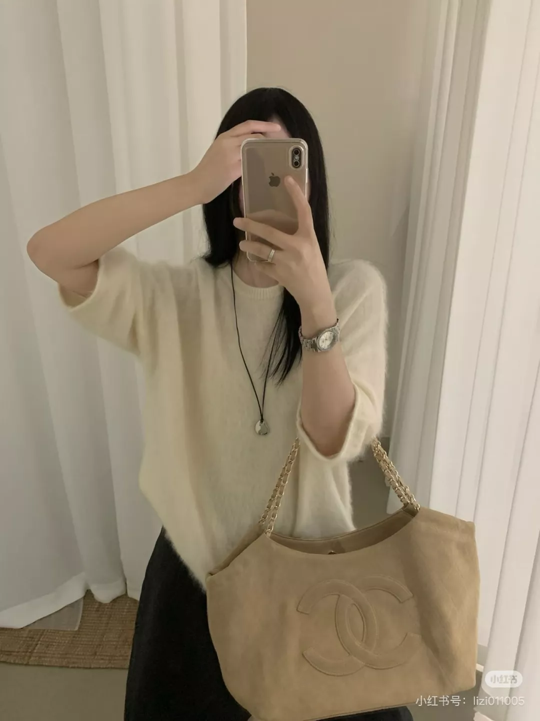 샤넬 스웨이드 빅 로고 숄더백 상세 이미지 21