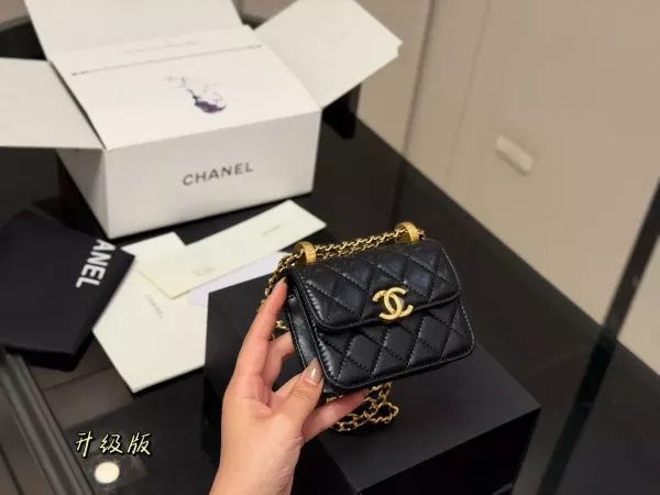 샤넬 퀼팅 체인 플랩 미니백