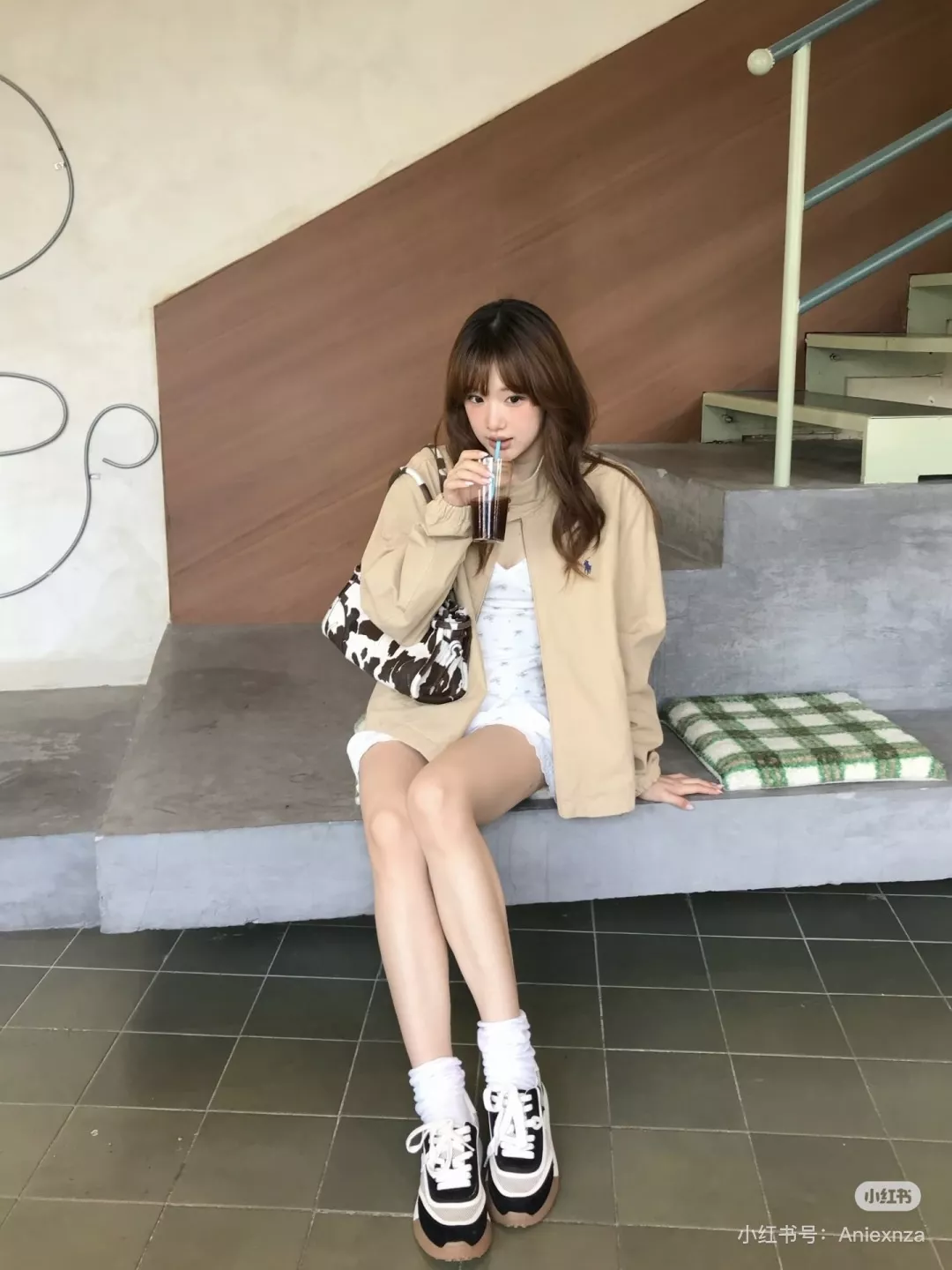프라다 소프트 럭스 숄더형 토트백 상세 이미지 12