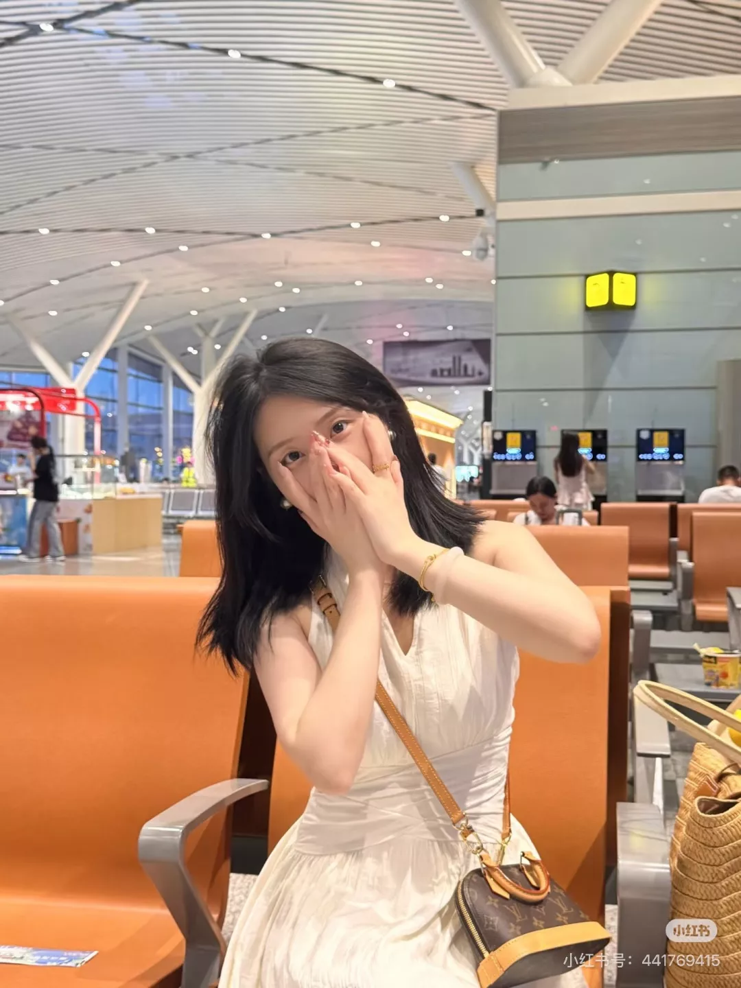 루이비통 모노그램 알마 쉘 토트백 상세 이미지 44