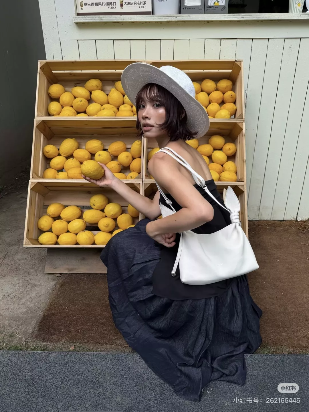 로에베 트위스트 이어 디테일 호보백 상세 이미지 25