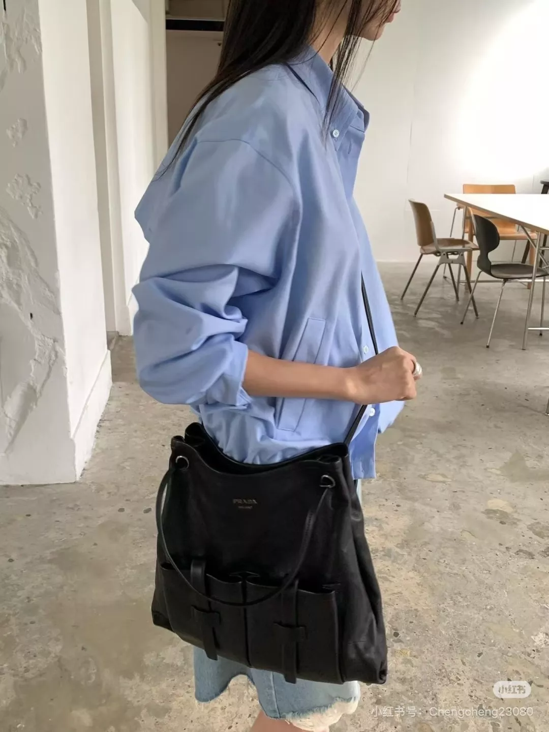 프라다 심플 디자인 토트백 상세 이미지 21