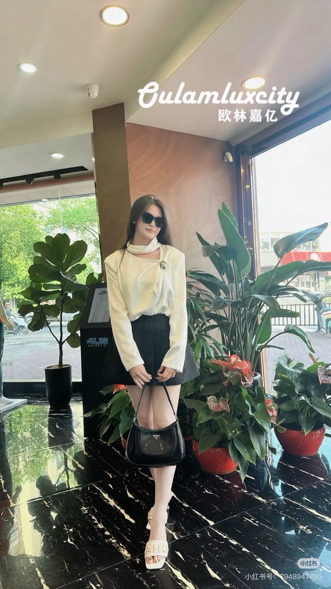 프라다 클레오 블랙 미니 호보백 상세 이미지 17
