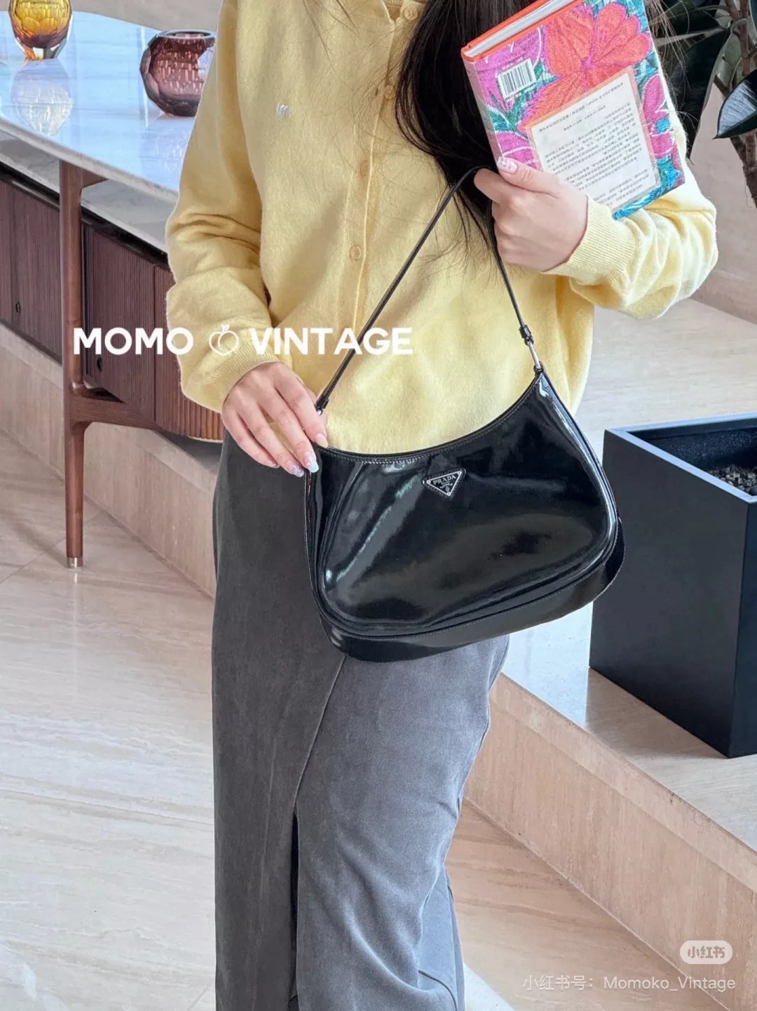 프라다 클레오 블랙 미니 호보백 상세 이미지 19