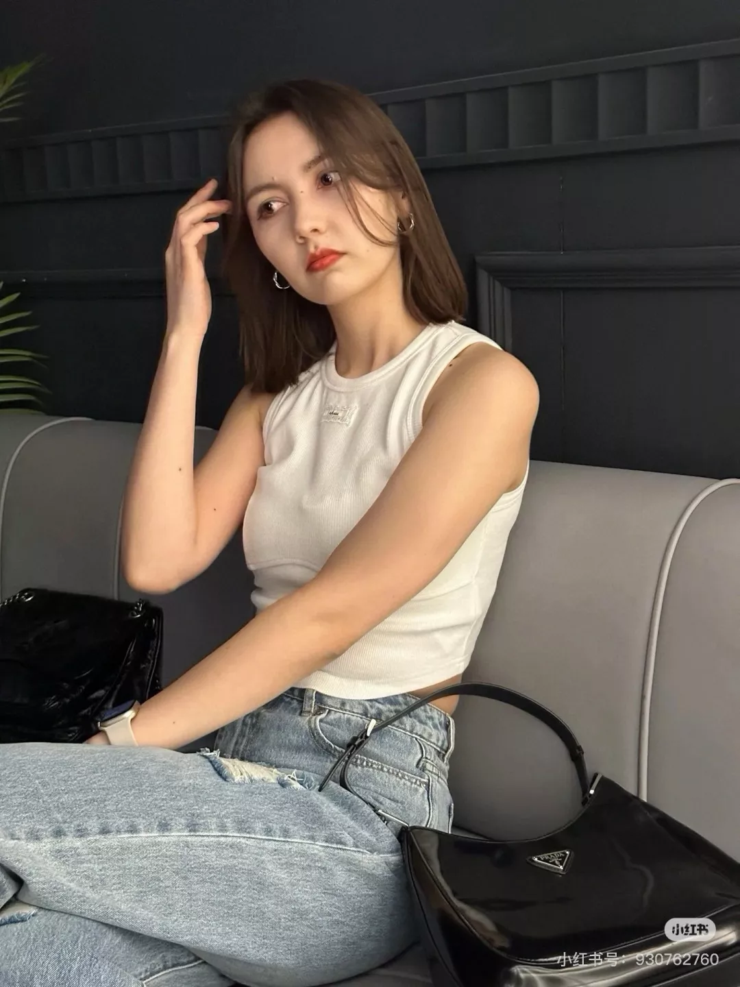 프라다 클레오 블랙 미니 호보백 상세 이미지 24