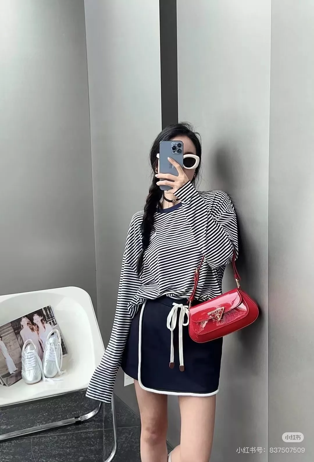 프라다 페이턴트 레더 플랩 숄더백 상세 이미지 22