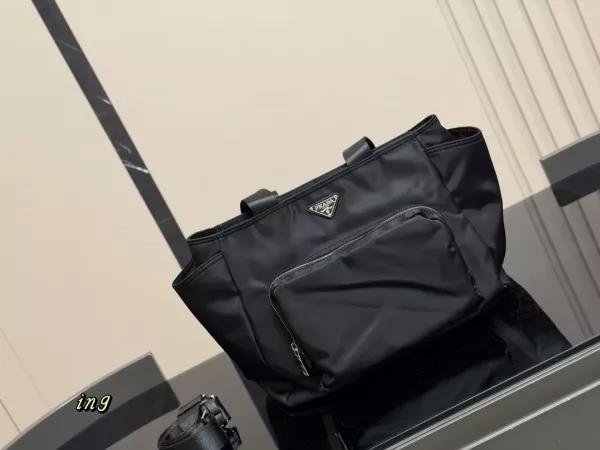 프라다 클래식 나일론 쇼퍼백