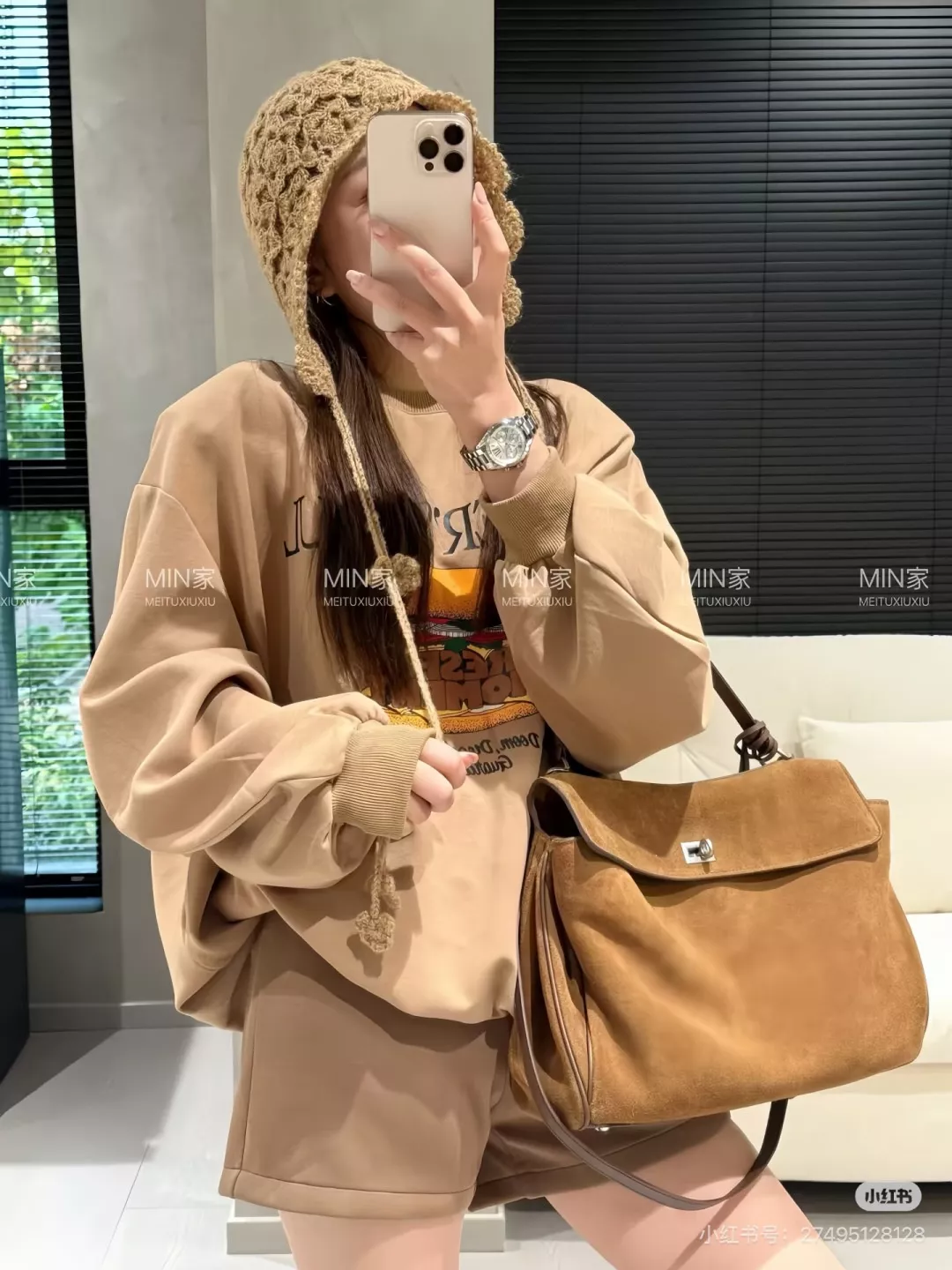 발렌시아가 대형 실루엣 소프트 숄더백 상세 이미지 19