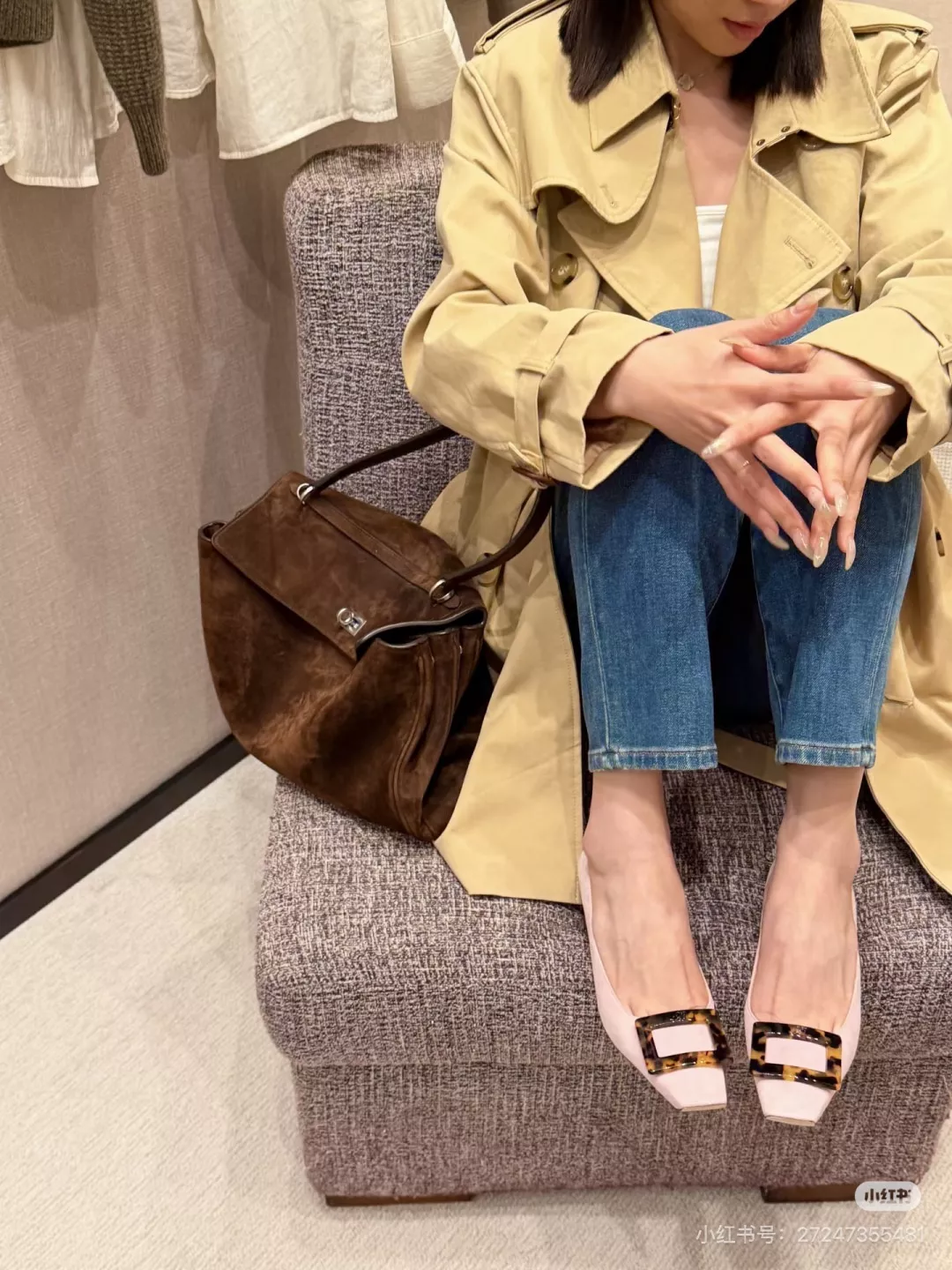 발렌시아가 대형 실루엣 소프트 숄더백 상세 이미지 22
