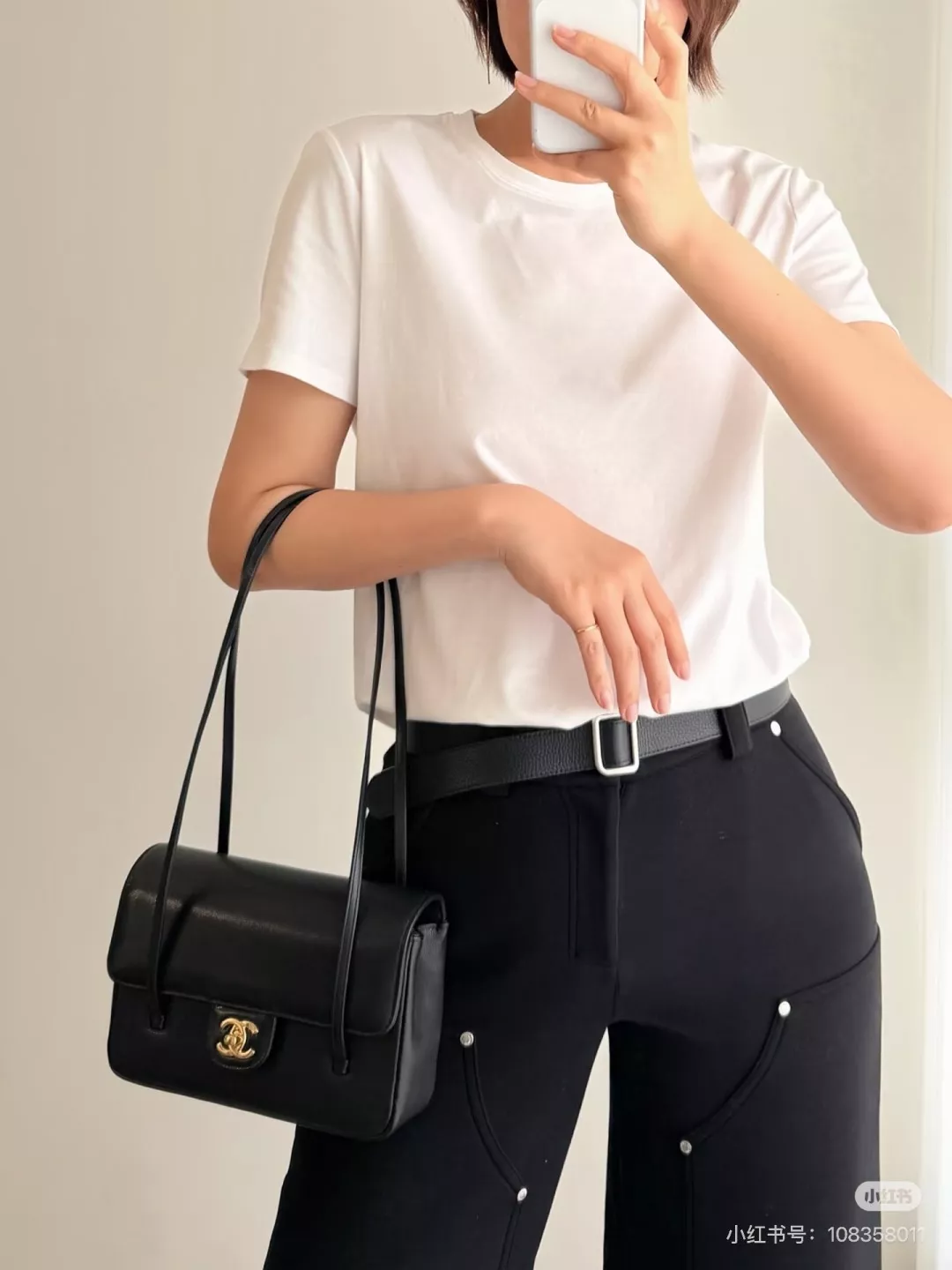 샤넬 플랩 더블 씨 잠금 숄더백 상세 이미지 18