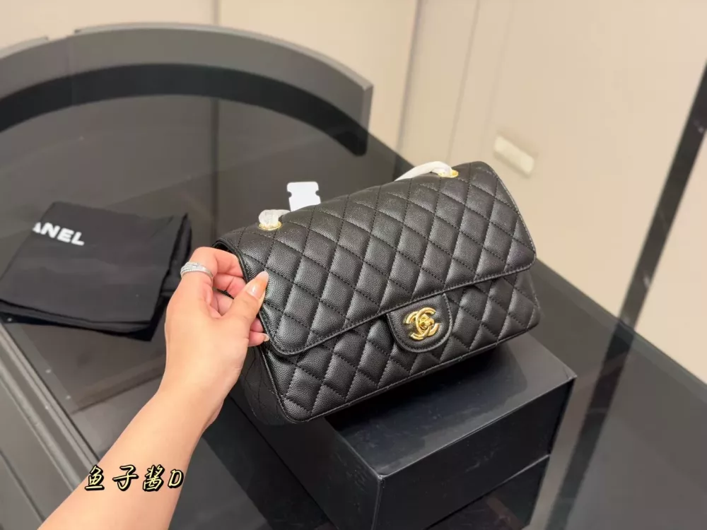 샤넬 퀼팅 캐비어 플랩 숄더백