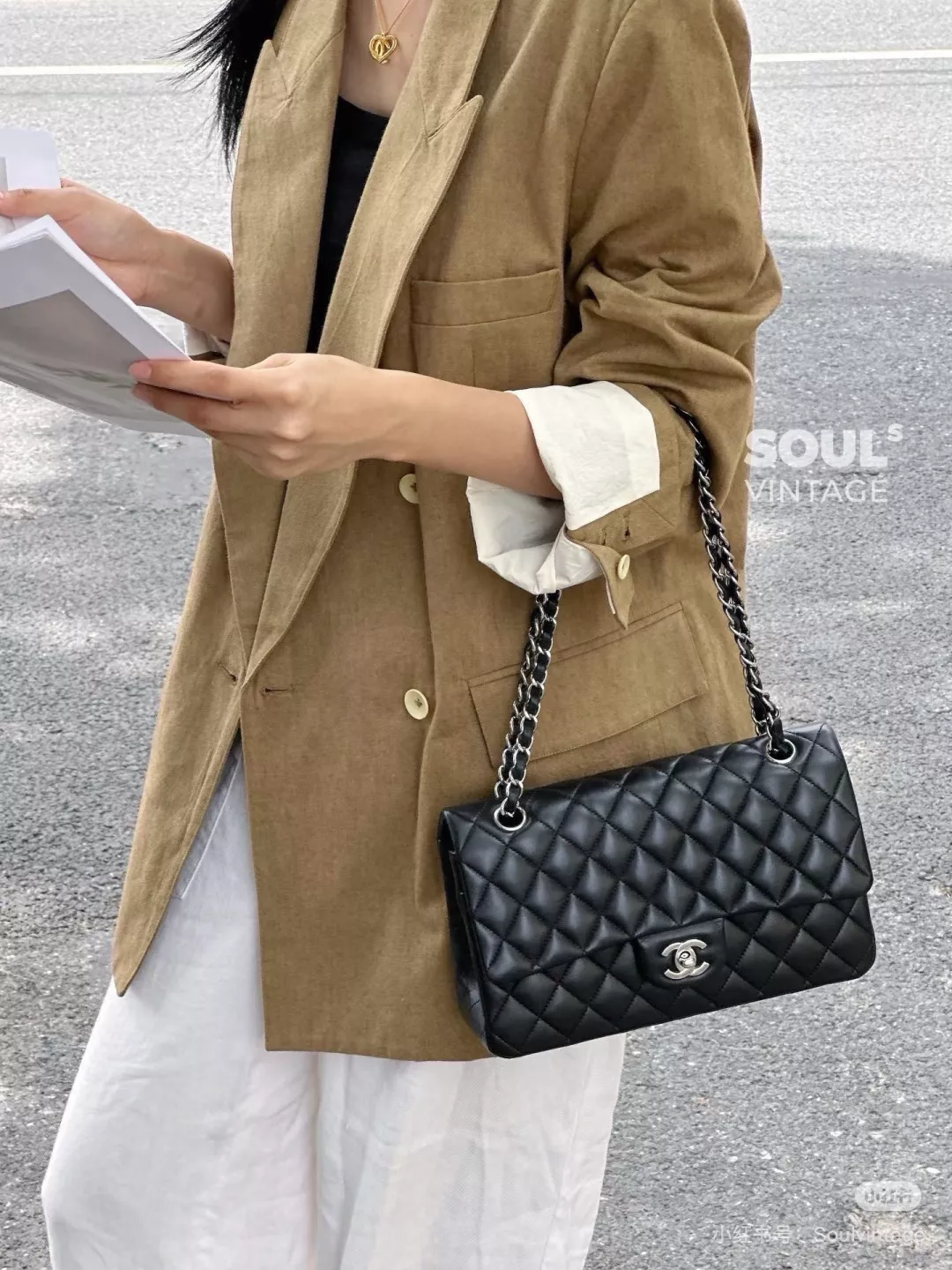 샤넬 퀼팅 양가죽 체인 숄더백 상세 이미지 37