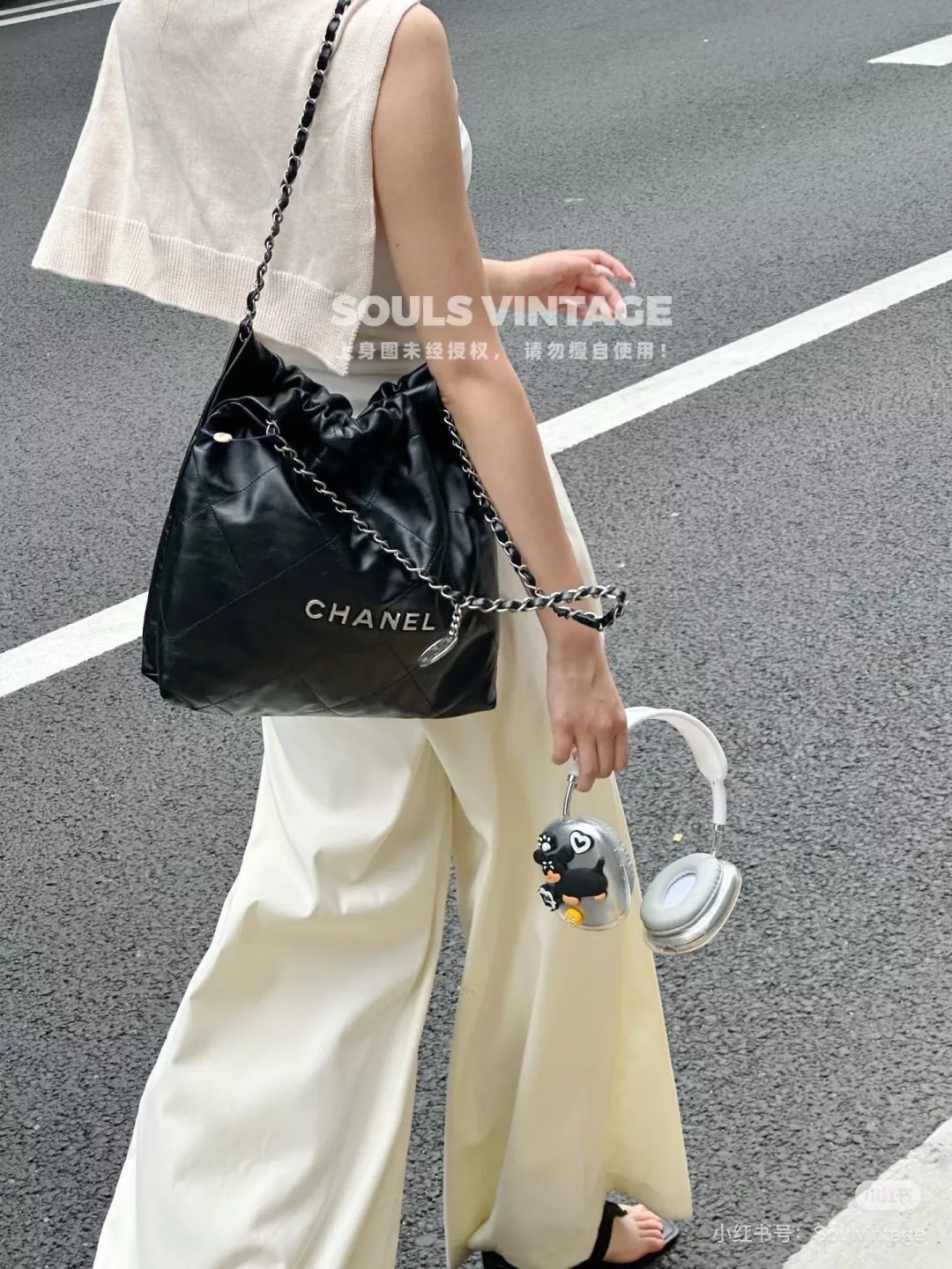 샤넬 소프트 램스킨 드로스트링 숄더백 상세 이미지 22