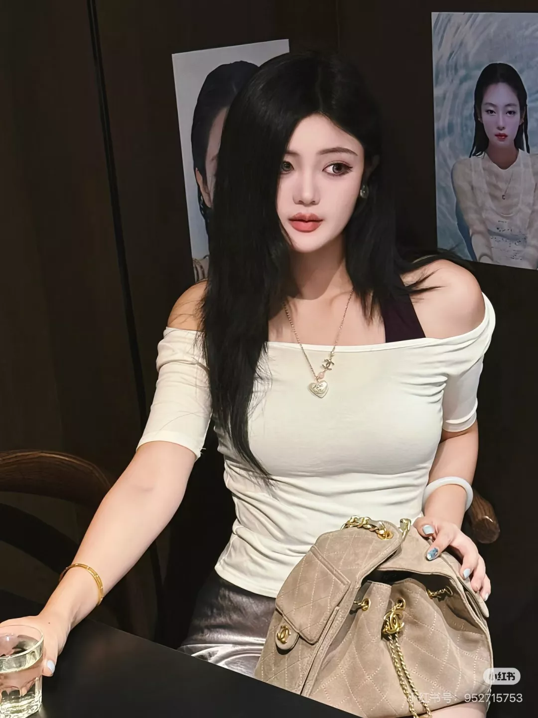 샤넬 스웨이드 소형 체인 호보백 상세 이미지 29
