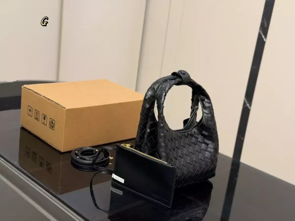 보테가베네타 인트레치아토 미니 토트백
