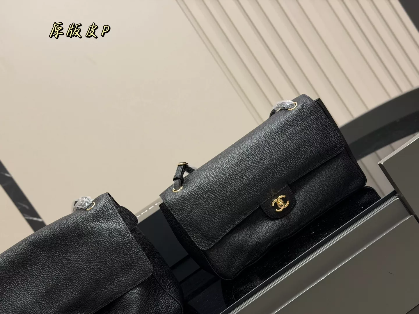 샤넬 맥시 공항 스타일 숄더백 상세 이미지 9