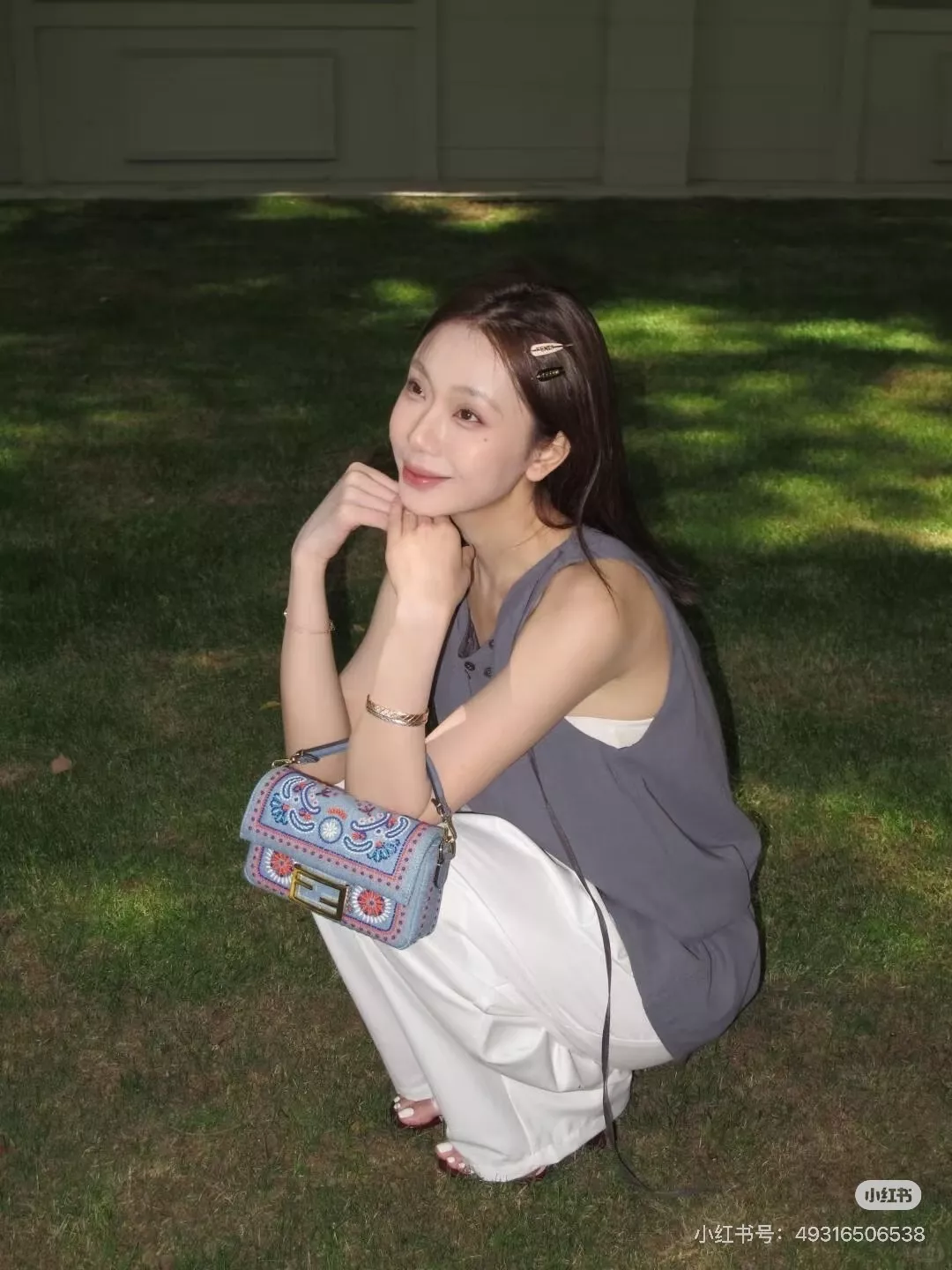 펜디 수공 비즈 자수 가죽 바게트백 상세 이미지 27