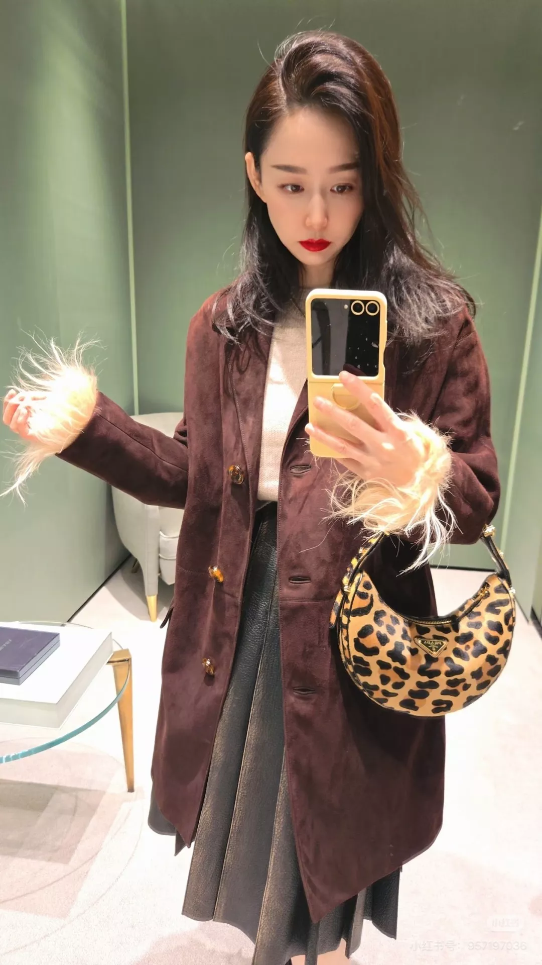 프라다 레오파드 패턴 미니 호보백 상세 이미지 11