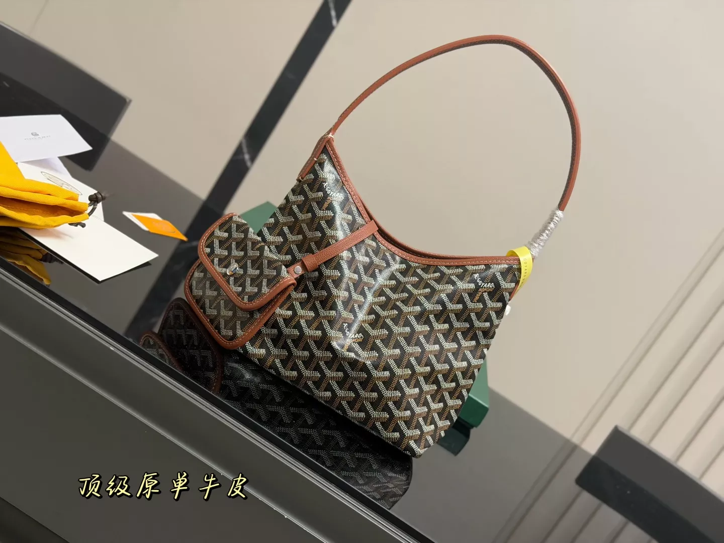 고야드 미니 패턴 호보 숄더백 상세 이미지 9