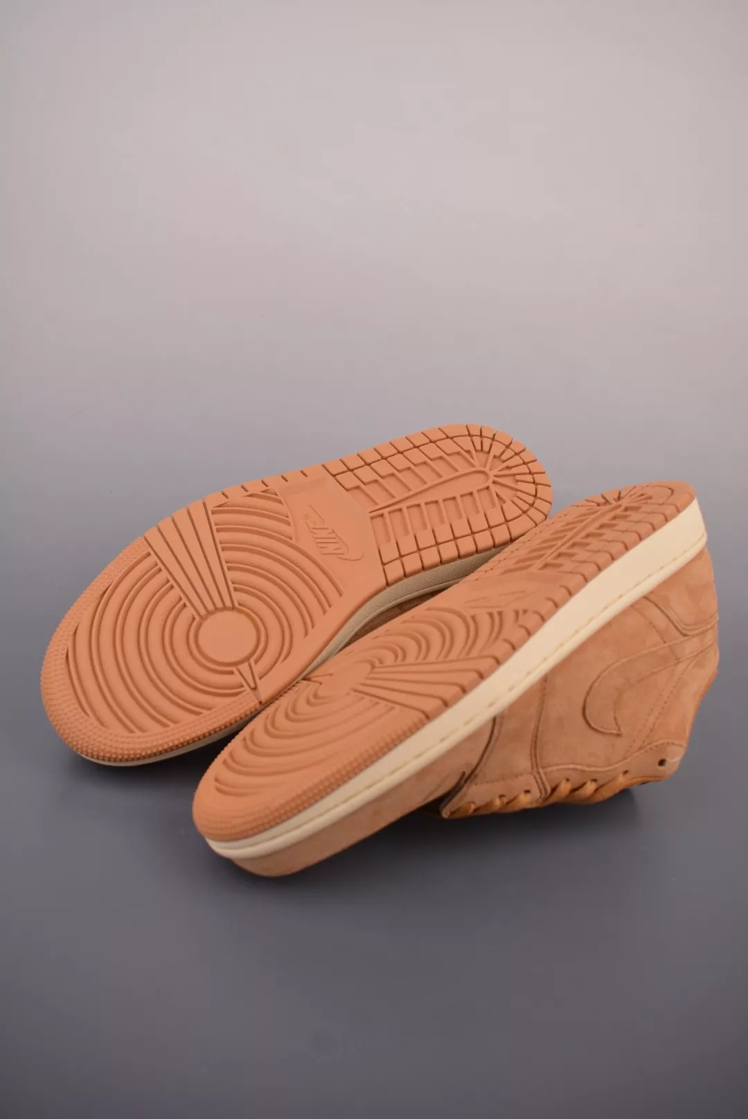 나이키 밀 스웨이드 로우컷 남성용 레이스 로우탑 상세 이미지 3