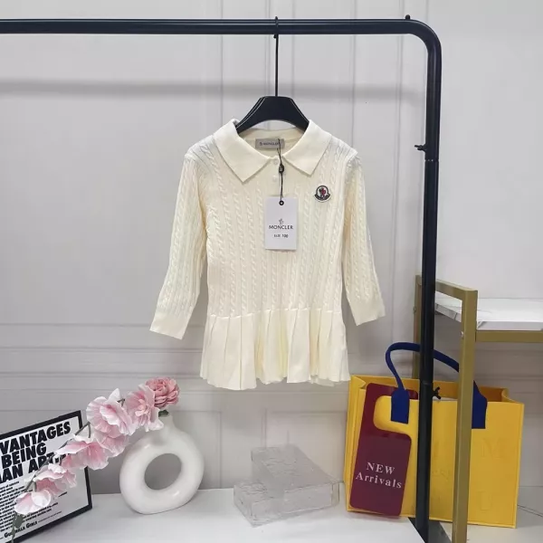 몽클레어 케이블 니트 플리츠 카라 유아용 원피스