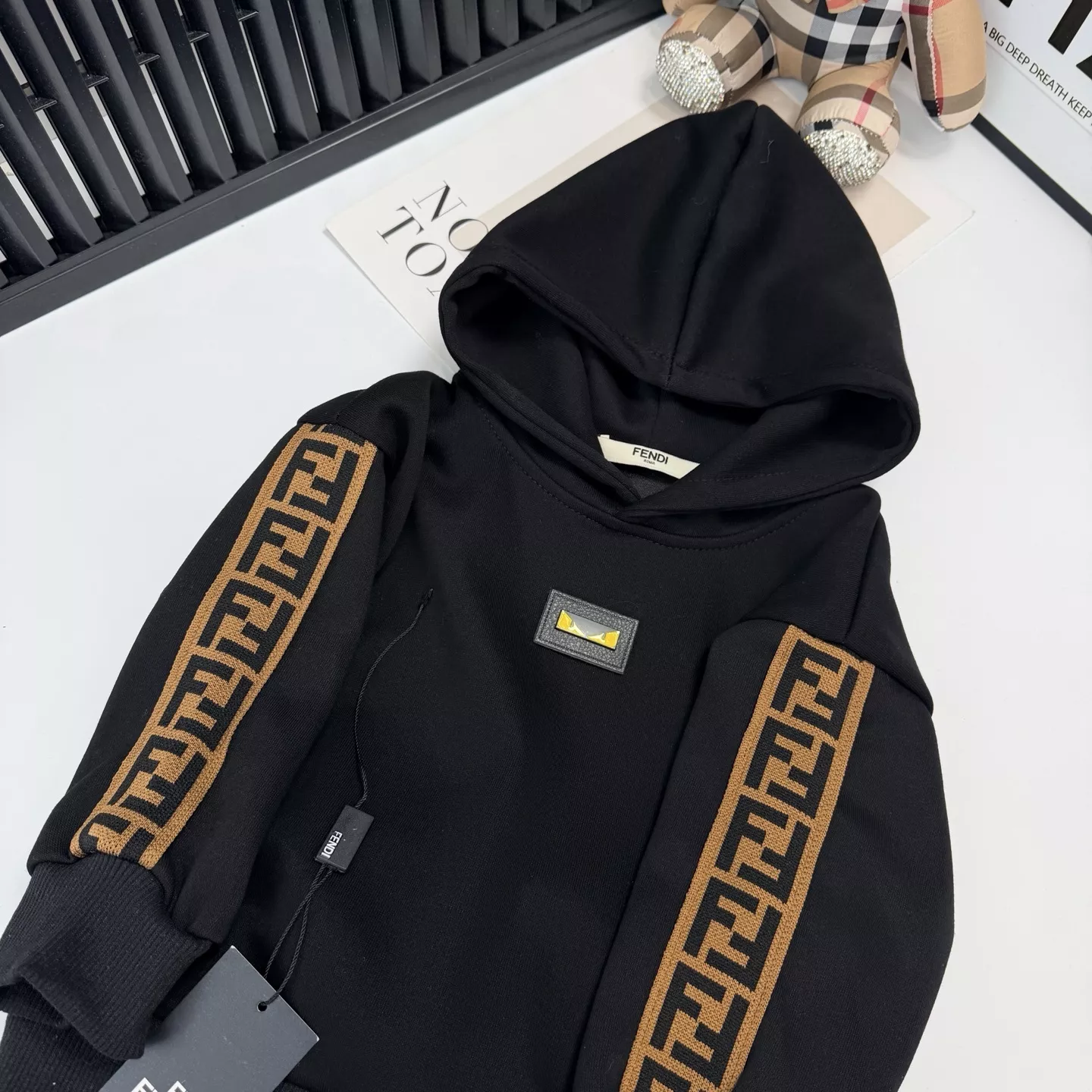펜디 웨빙 장식 후드 티셔츠 상하의 세트 상세 이미지 5